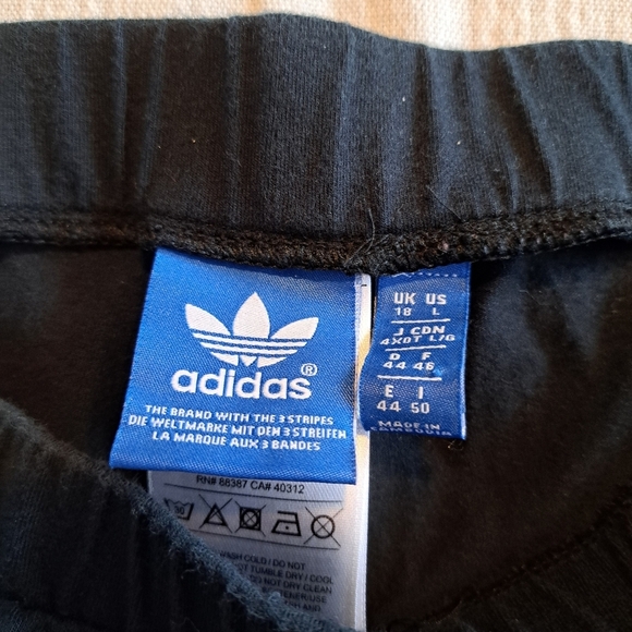 Adidas women's cropped size large black logo leggings VGUC - Picture 6 of 7